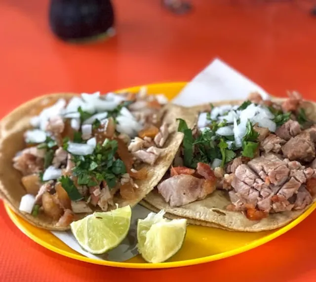 Tacos de Carnitas "Don Toño"