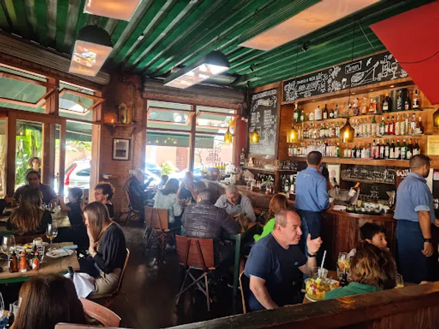 Adega Santiago - Sampaio Vidal