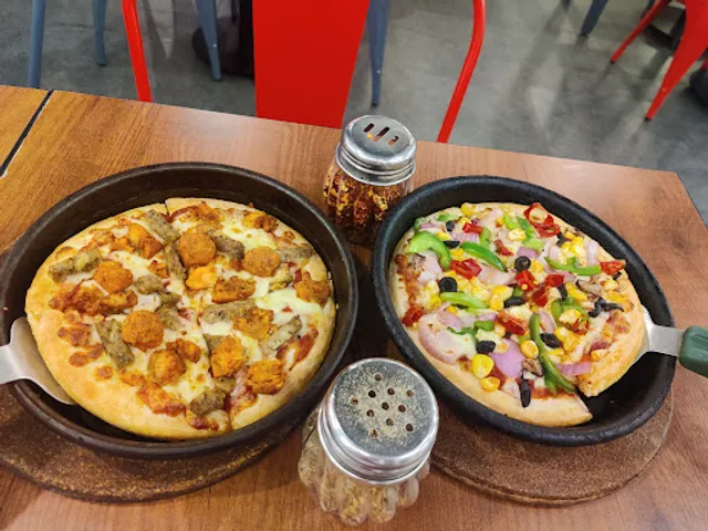 Pizza Hut | Unitech Cyber Park, Gurugram