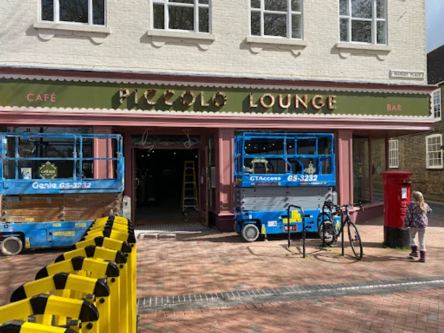 Piccolo Lounge