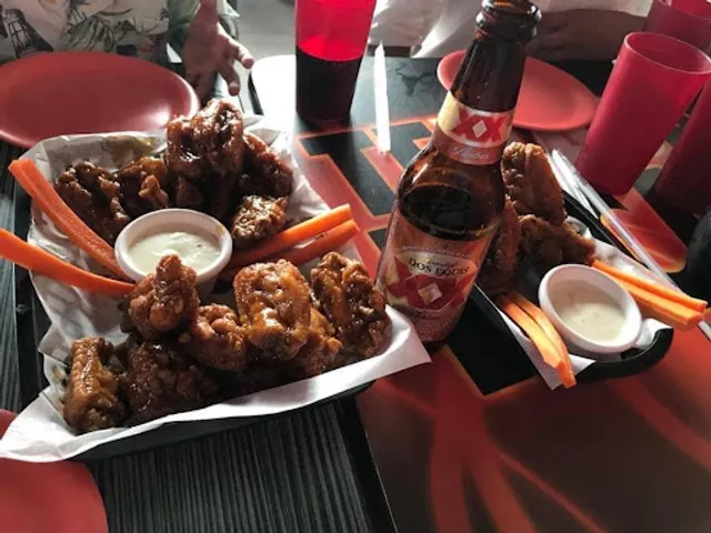 Buffalucas Alitas y Hamburguesas