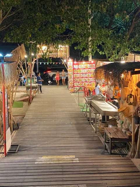 Food Village Night Market at Chaweng Lake