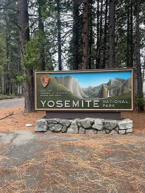 Big Oak Flat Entrance