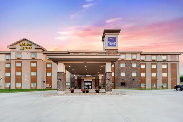 MainStay Suites Lincoln University Area