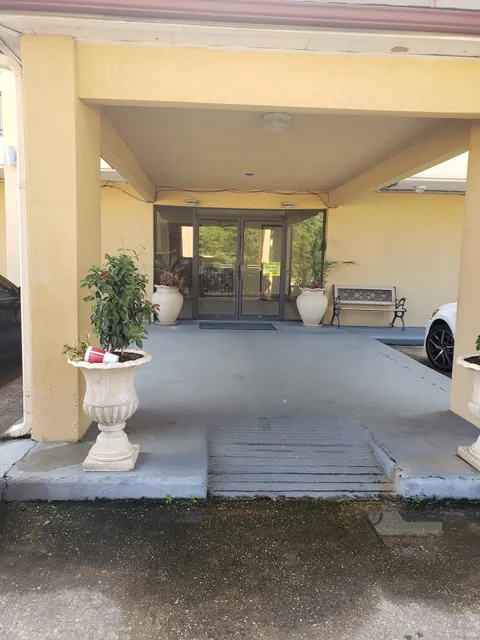 Best Classic Inn Suite