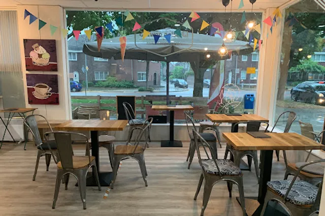 IJssalon onwIJS Heerlen & Leonidas Heerlen Chocolaterie