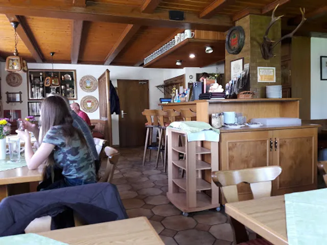 Gaststätte Pension zum grünen Wald