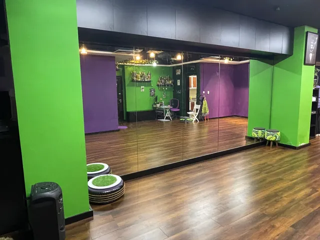 We Wake Dance Training, WWD