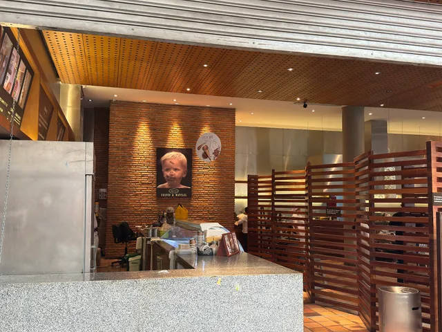 Crepes & Waffles Portal del Prado