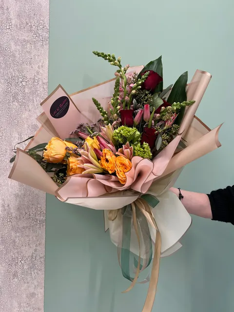 Luv n' Bloom | Designer Flower & Gift Boutique