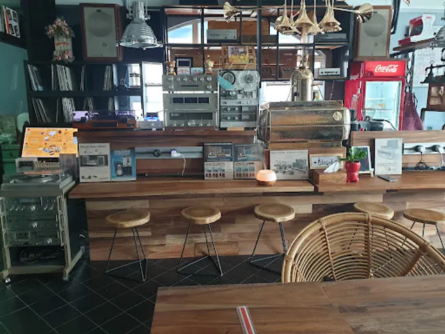 Vintage Kissa Audio Cafe