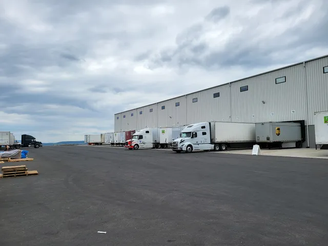 Liquidation.com Warehouse