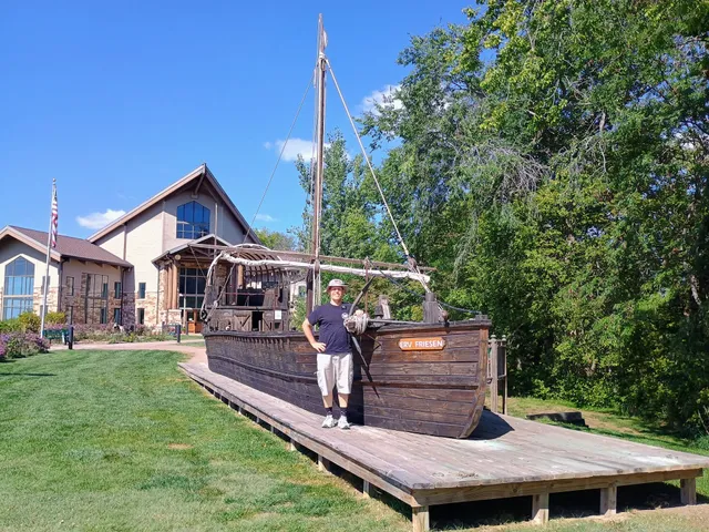Lewis and Clark Interpretive Trails and Visitor Center (Missouri River Basin)