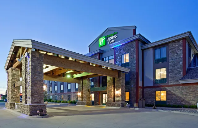 Holiday Inn Express & Suites Brainerd-Baxter by IHG