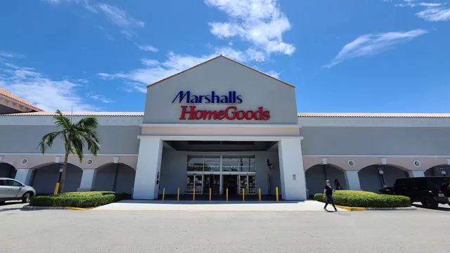 Marshalls & HomeGoods