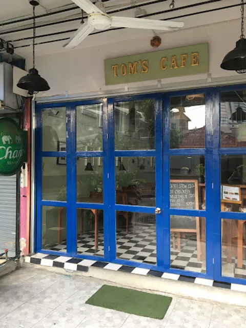 Tom's Cafe