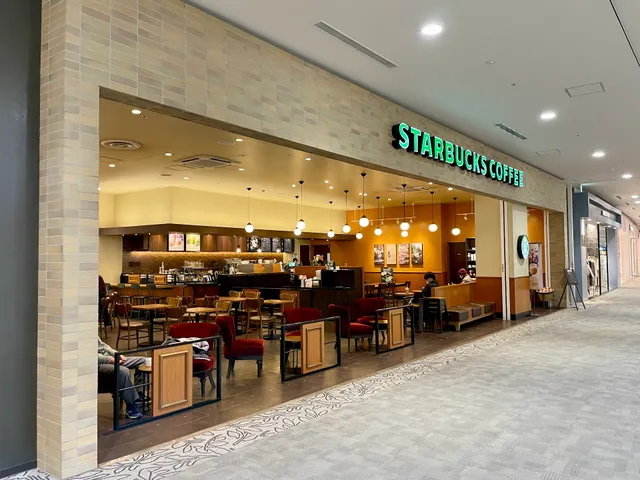 Starbucks Coffee - Aeon Mall Wakayama