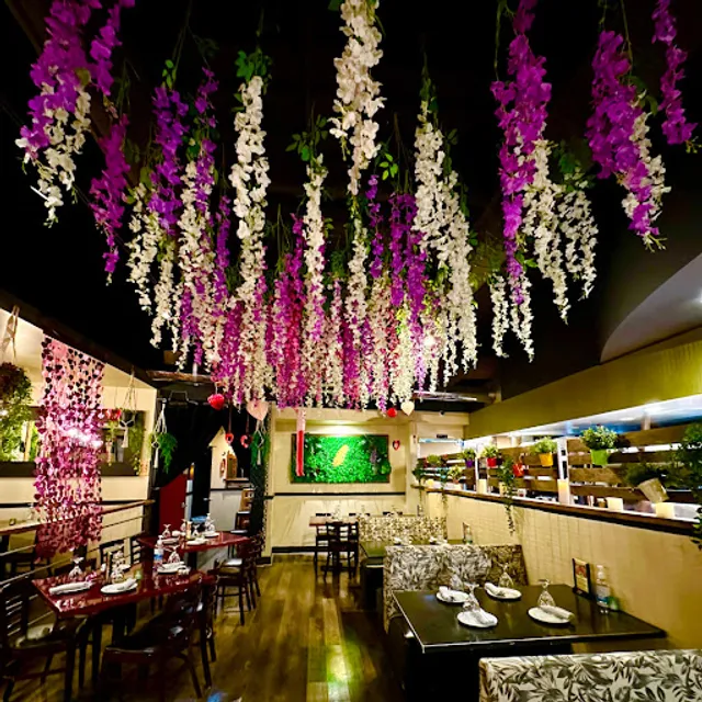 Banana Leaf Thai • Sushi • Bar