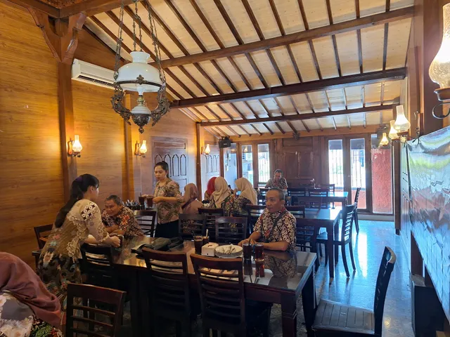 RM Sari Lembur Kuring