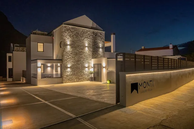Monti Luxury Villa