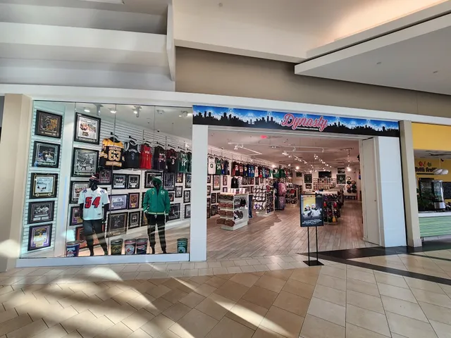 Dynasty Sports and Framing | Northshore Mall