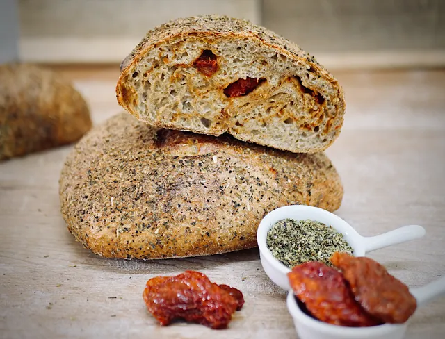 LOKALBÄCKEREI BROTZEIT