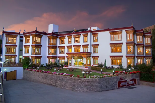 Hotel Royal Ladakh - Deluxe Hotel in Ladakh