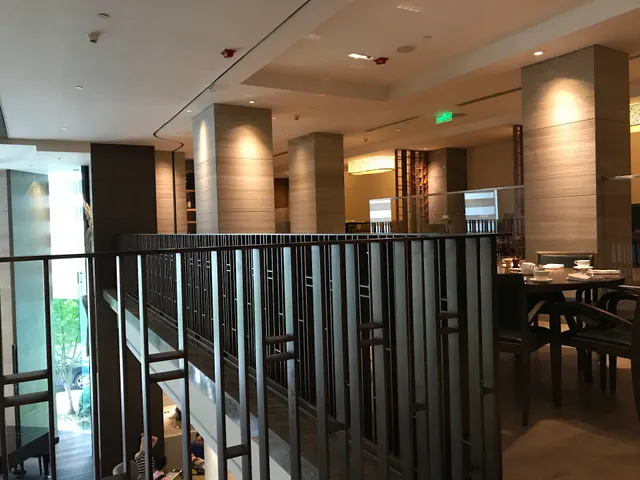 Shanghai Paris Spring New World Hotel - Lobby Bar