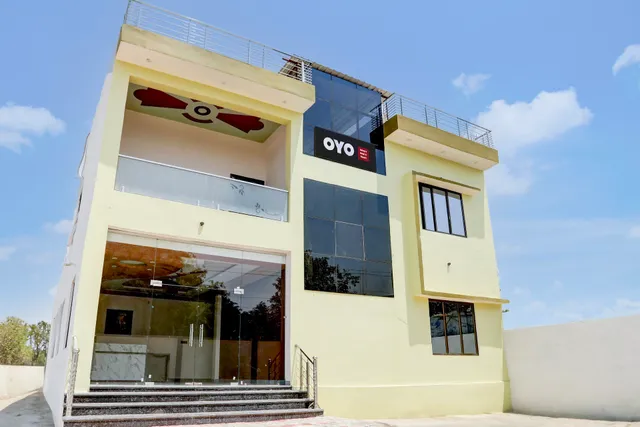 OYO AMAYRA HOTEL AND RESORT