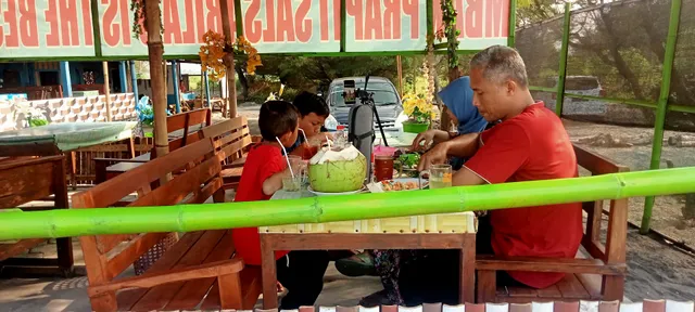 Mbak Prapti seafood & resto