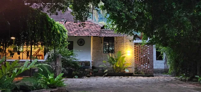 T. House Pannadikadu (Homestay)
