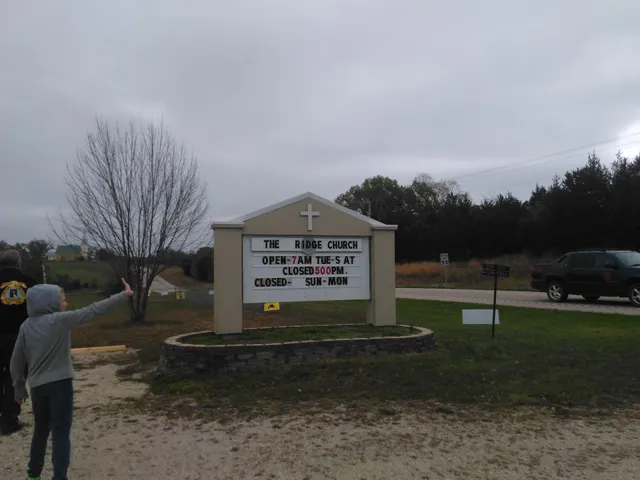 Ridge Church of Leslie