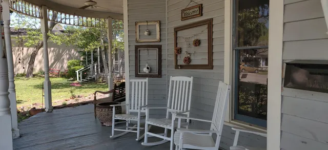 Cafe Ü Coffeehouse & Bistro