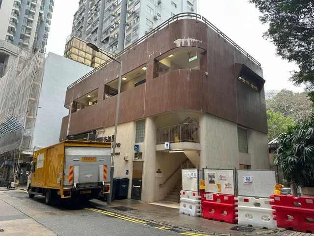 Cross Lane Public Toilet