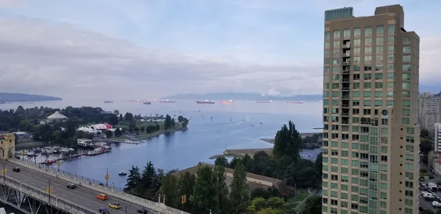 Lululemon SSC Burrard