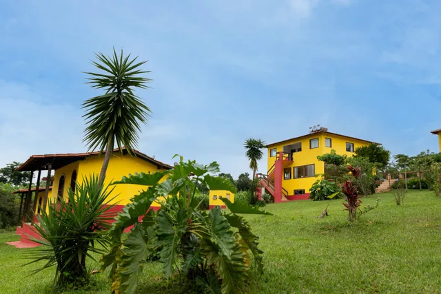 White House Chalet Hills