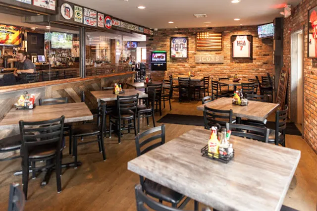 Icons Sports Bar & Grill