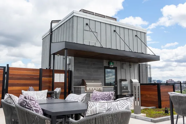 1101 Rachel - InterRent