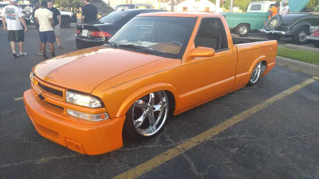 Royal Forest Shopping Center