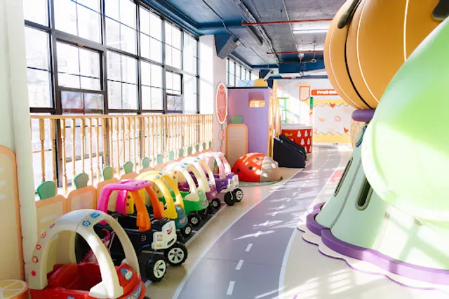 Peekabooo 21st Street