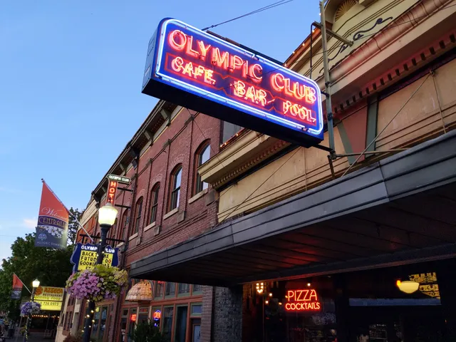 McMenamins New Tourist Bar