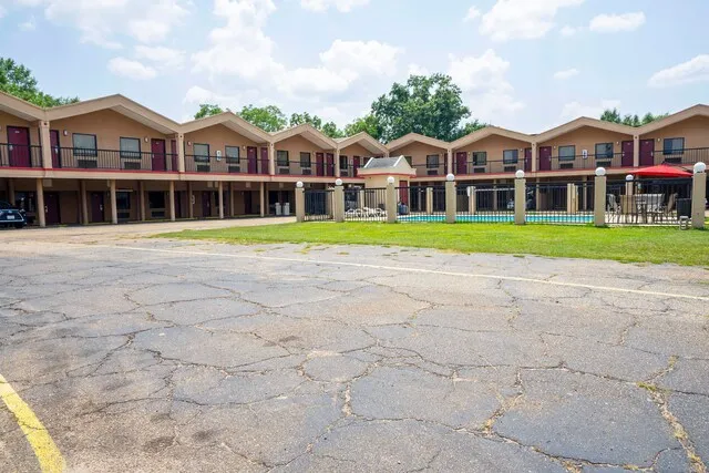 OYO Hotel Opp AL, Floral Hwy