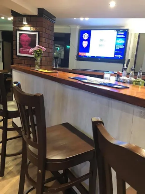 Prince Of Wales Pub & Accommodation