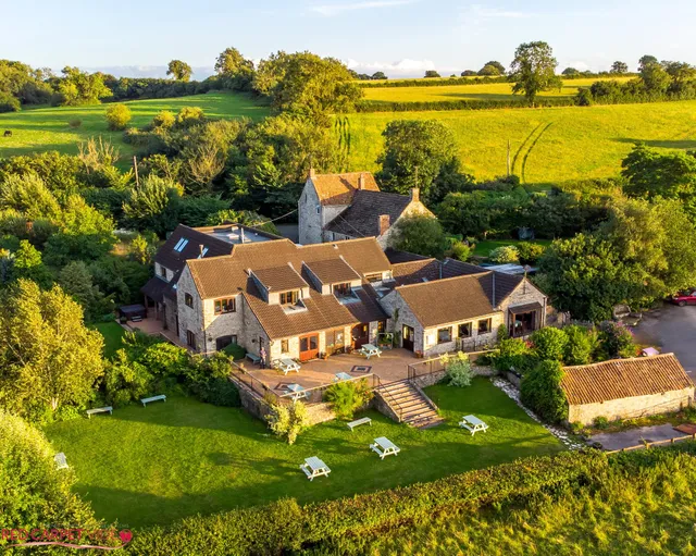 Cameley Lodge, self catering holiday rental accommodation.