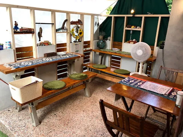 トラットリア エストポルトーネ