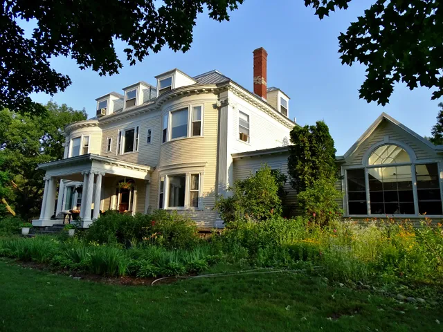 Hillholm Estate (former Inn on Winter's Hill)