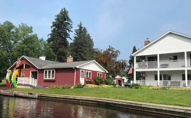 Borchers AuSable Canoe & Kayak with Riverside Bed & Breakfast