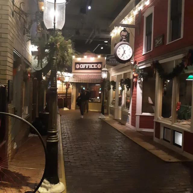 Milwaukee Public Museum