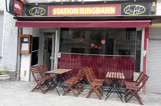 Station Ringbahn die kleine Bar im Kiez