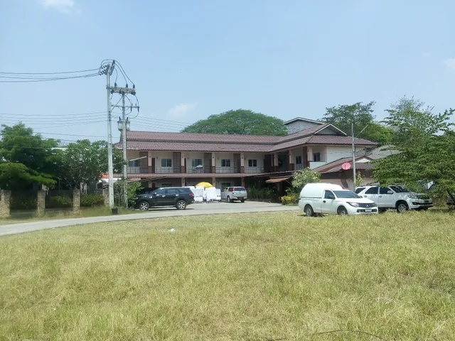 ชมน่านเพลส